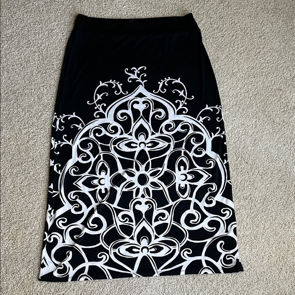 WHITE HOUSE BLACK MARKET, BLACK-AND-WHITE MAXI SKIRT